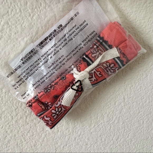 Square Bandana Square Bandana - Picture 5 of 5